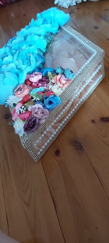 paxlava xonçası: Xonca paxlava formasinda. Şəffaf şüşə materialdan hazırlanmış, mirvari — 3