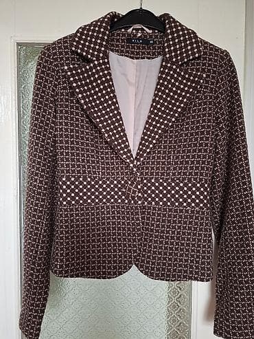 VILA Clothes qadın blezeri. İsti saxlayır. Keyfiyyəti əladır. Yun