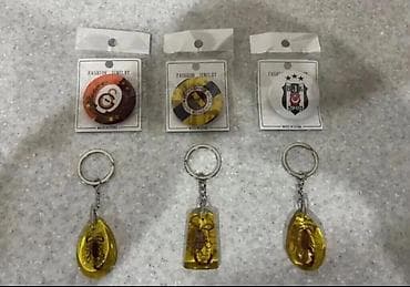 açarliq: Futbol klub loqolu aksesuar dəsti - Üst sırada: dairəvi nişan tipli — 1