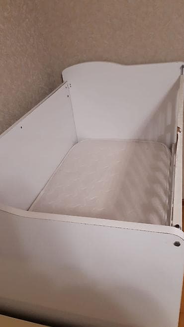 taxta yonan stanok: Oğlan və qız üçün, Beşik — 3