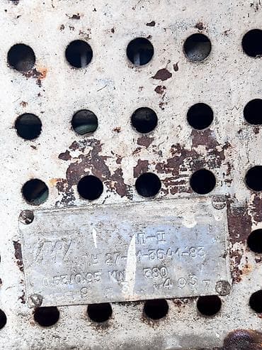 Konteynerlər: Sənaye tipli elektrik hava üfürəni (ventilyator/kompressor bloku) — 4