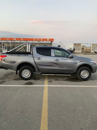 şlanqların satışı: Mitsubishi L200: 2.5 l | 2019 il 120 km Pikap — 5