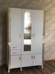 açılıb bağlanan çarpayı: Yeni, Açılan, 3 qapılı Düz dolab, Şifonyer, Rusiya — 1