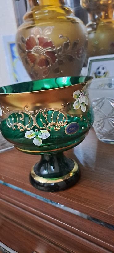 guzgu satilir: Bir vaza — 1