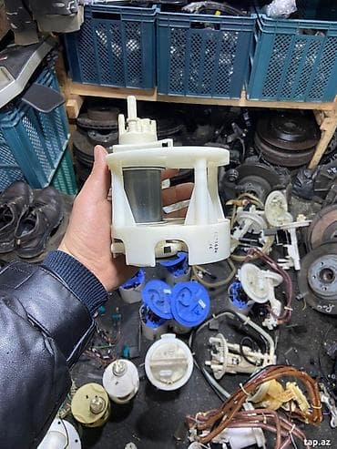 ford transit pompa: Mercedes Benz benzin nasosu Şəhər: Bakı Elanın növü: Ehtiyat — 9