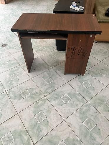 Düz masa, Polkalı, Siyirməli, Teksturalı laminat