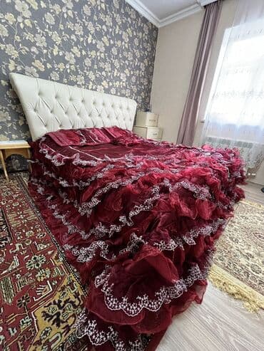 Yataq üçün Yeni rəng - Qırmızı Yataq örtüyü, Ünvandan götürmə, Ödənişli çatdırılma