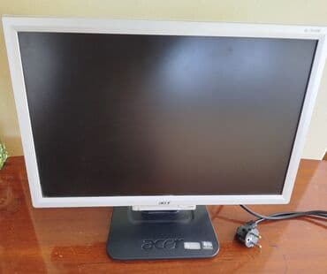 universal monitor: Monitor Acer satılır — 2