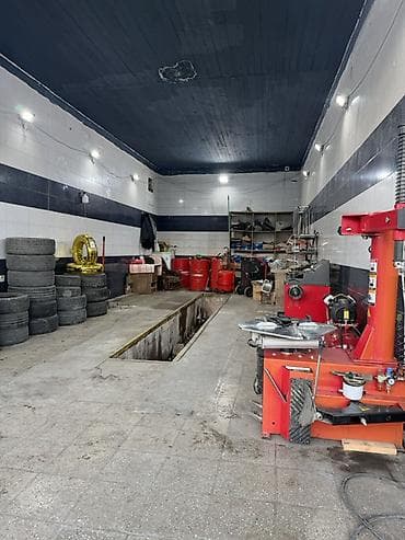 Abto Servis 3 bokslu icarıyı verilir Boş əşyalar cxarilacaq