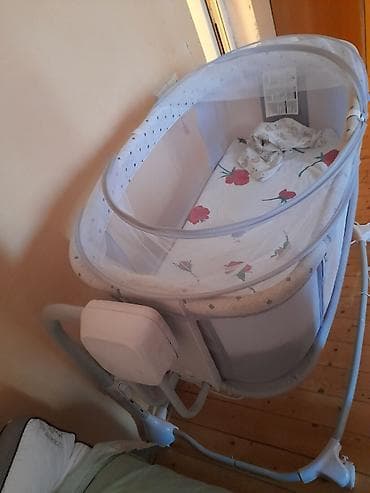 Beşiklər: Oğlan və qız üçün, İşlənmiş, Dördbucaq, Beşik, Matras ilə, Yellənmə mexanizm ilə — 2