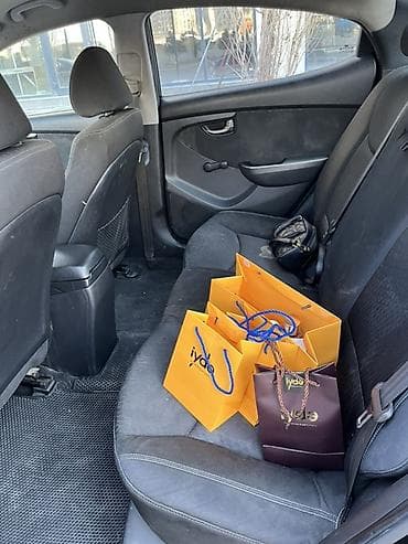 kia ceed motor: Hyundai Elantra sedan – qara rəng, AZ nömrə nişanı 99-GA-338 — 5