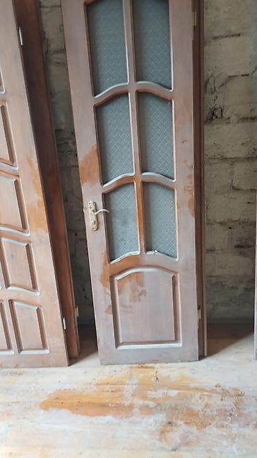 qapi satilir: Taxta otaq qapıları – dəst TƏCİLİ SATILIR ÜMUMİ HAMISI 90₼ 4CÜT VƏ — 2