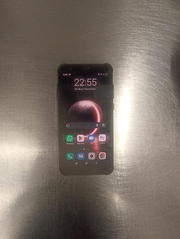 Sərt korpuslu Android smartfon Xüsusiyyətlər: - Ekran: toxunmaya