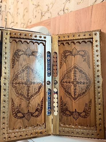 Спортивные игры: Əl işi ağac nərd dəsti və dekorativ vitrin qutu - Material: bütöv — 2