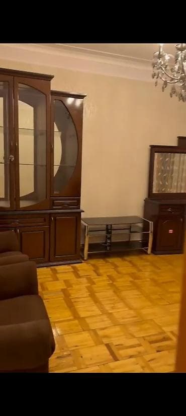 Sumqayit 9 mkda Heyder park tereflerde, 2/3 duzelme əşyalı kombili — 2