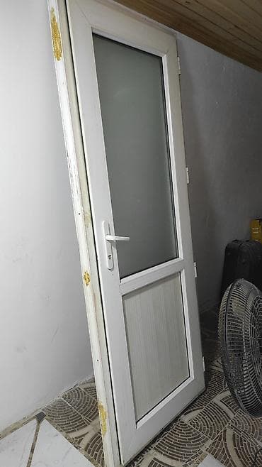 Tavan: Seyf qapı və qapı çərçivəsi satılır.olculeri eni 95sm uzunluğu 2.5 sm — 4