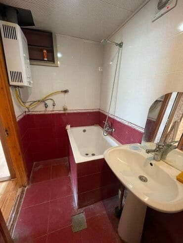 bakida tecili satilan evler xirdalanda: Bakı, 3 otaqlı, Köhnə tikili, m. Qara Qarayev, 80 kv. m — 10