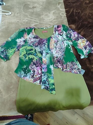 50ölçü qadın ziyafət geyimi satılır.Əla vəziyyətdədir