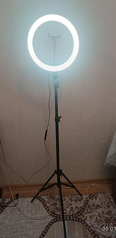 RGB halqavari LED işıq + tənzimlənən tripod seti - 26–30 sm diametrli — 1