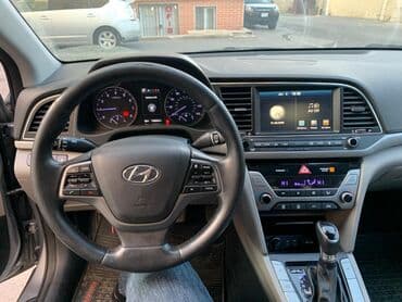 Hyundai: Hyundai Elantra: 2 l | 2016 il Sedan — 6