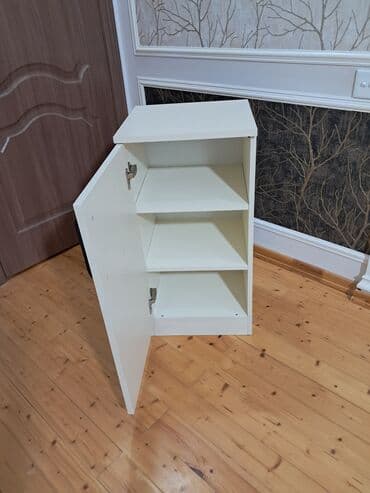 столик для кровати: Тумбы — 9