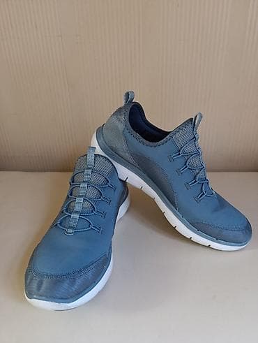 Мягкие,лёгкиеудобные кроссовки Sketchers ( оригинал ). Размер — 4