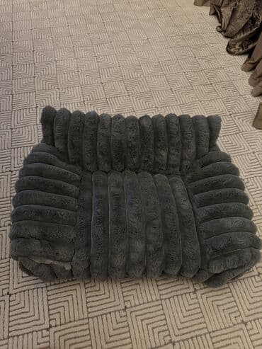 pişik yuva: Pişik üçün alınmışdı içərisində yatmadı yep yenidir, zoomagazadan 35 — 1