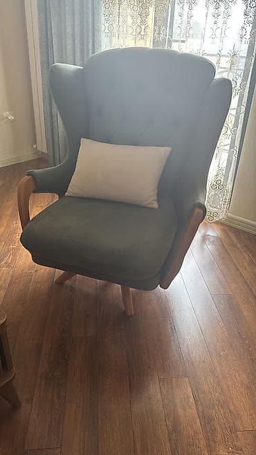 пуфик мебель: Yenidir. Yaşıl rəngli yumşaq dəst – 3 nəfərlik divan + 2 ədəd kreslo — 3