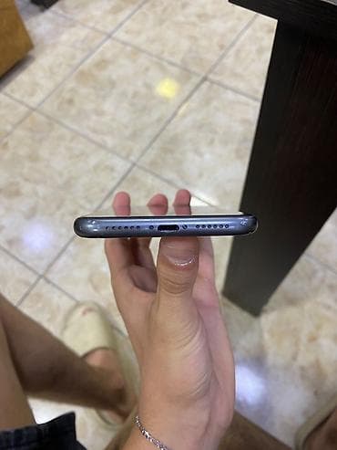apple iphone 3g: IPhone 11, Qara, Qırıq — 4