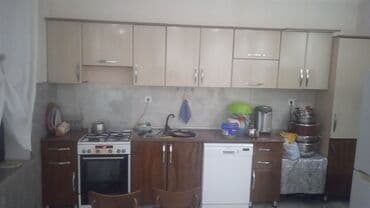 Mətbəx mebeli dəsti - Üst şkaflar: açıq bej rəngdə, bir neçə bölməli lalafo.az -da Mətbəx mebeli dəsti - Üst şkaflar: açıq bej rəngdə, bir neçə bölməli