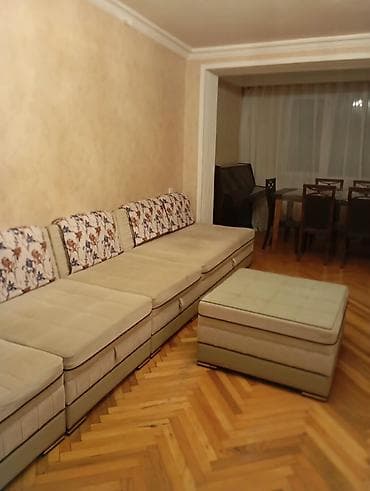nerimanovda evler: Tam mebelli və texnikalı mənzil kirayə verilir. Geniş qonaq otağı — 9