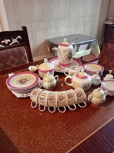 resim eseri: Çay dəsti, Farfor, Almaniya — 1