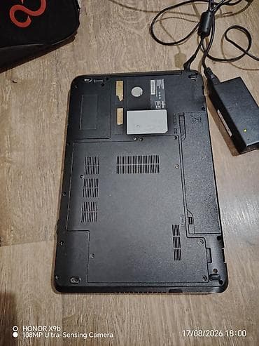 lili soku: Fujitsu Lifebook AH531 noutbuk (adapterlə birlikdə) - Brend/model — 4
