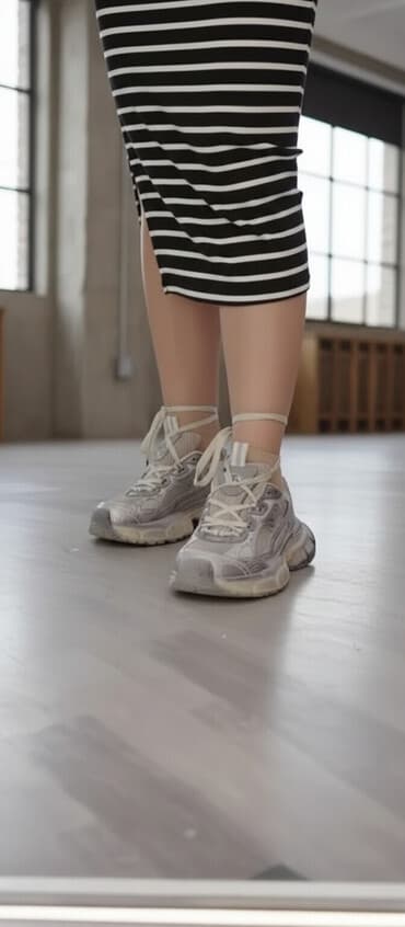 nike cortez qadın krossovkaları: Balenciaga, Ölçü: 36, rəng - Gümüşü, Yeni — 2