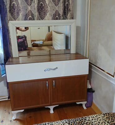 туалетный столик комод: С зеркалом — 1