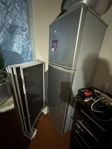 Asia: İki kameralı məişət soyuducusu - Rəng: gümüşü/boz - Üst kamera — 1