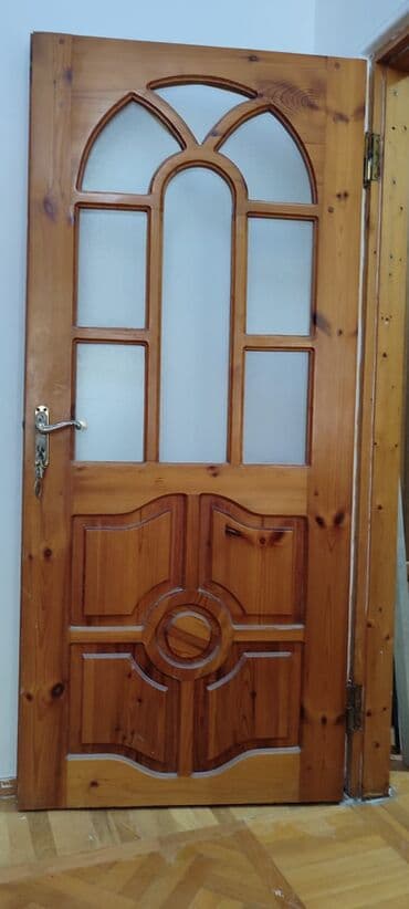 Qonaq otağı üçün İşlənmiş Otaq qapısı 90x205 sm Naliçnik ilə, Zəmanətsiz, Ünvandan götürmə