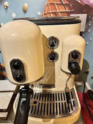 Qəhvə maşını Kitchen Aid, Yarımavtomat, Kapuçinator ilə