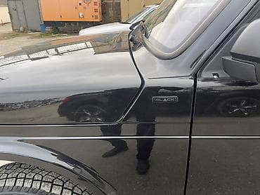 nivə: LADA Niva (qısa kuzov), qara rəng, 3 qapı, tam ötürücülü off-road SUV — 7