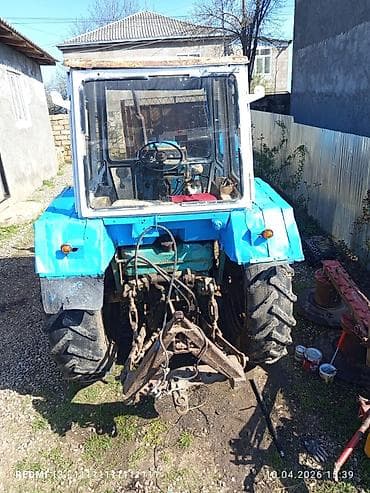 89 traktor satisi: Mavi kabinli təkərli kənd təsərrüfatı traktoru. Texniki xüsusiyyət və — 3