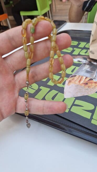 Oval formalı kəhrəba təsbeh. Yüksək keyfiyyətli kəhrəbadan