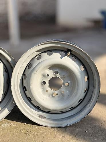 kia servis ehtiyat hisseleri: İşlənmiş Disk VAZ (LADA) R 13, 4 Boltlu — 1