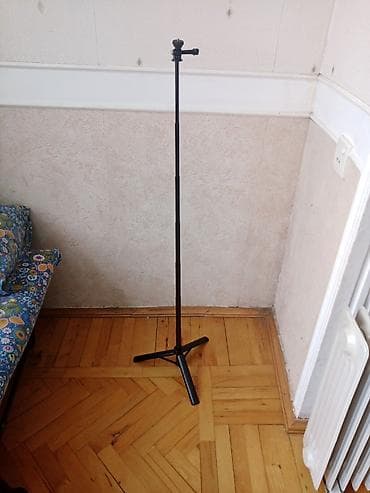 tripod kamera: Qatlana bilən teleskopik tripod/selfie stick təqdim olunur. Telefon — 2