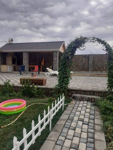 ev certiyojları: 300 kv. m, 6 otaqlı — 2