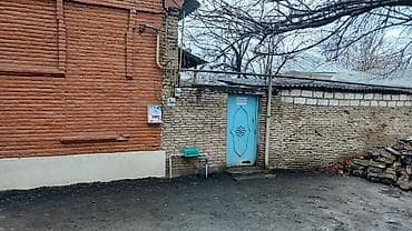 bineqedi gencler seherciyi: Qazaxda kupcali 4otagli Ada universiteti Ile uzbeuz– Küçə kənarında — 3