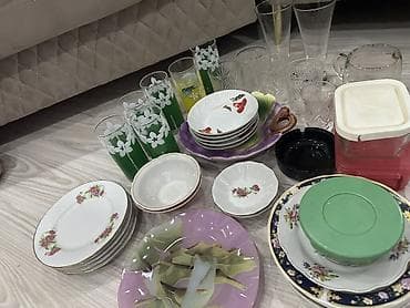 qarisiq: Mətbəx qab-qacaq dəsti – müxtəlif ölçü və təyinatda qarışıq — 1