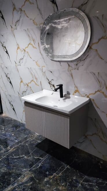 Santexnika: Bu dəstə divara quraşdırılmış lavabo dolabı, güzgü, unitaz və duş — 3