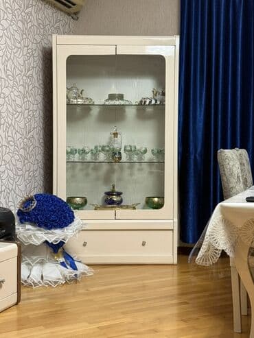 Ремонт и строительство: Qonaq otağı üçün mebel dəsti Tərkibi: - Geniş güzgülü bufet: 4 — 5