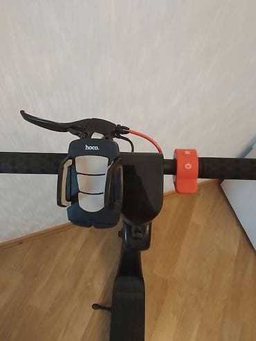 İşlənmiş Elektrik samokat 10", 351 - 500 Vt, 26 - 35 km/s, Ünvandan götürmə — 3