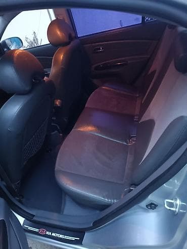 kia rio stopu: Kia Pride: 1.5 l | 2010 il Hetçbek — 2